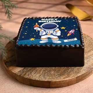 Astronaut Birthday Cake Astronaut Birthday Cake