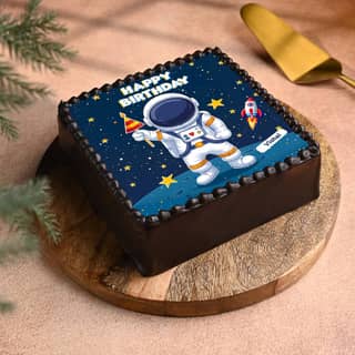 Astronaut Birthday Cake