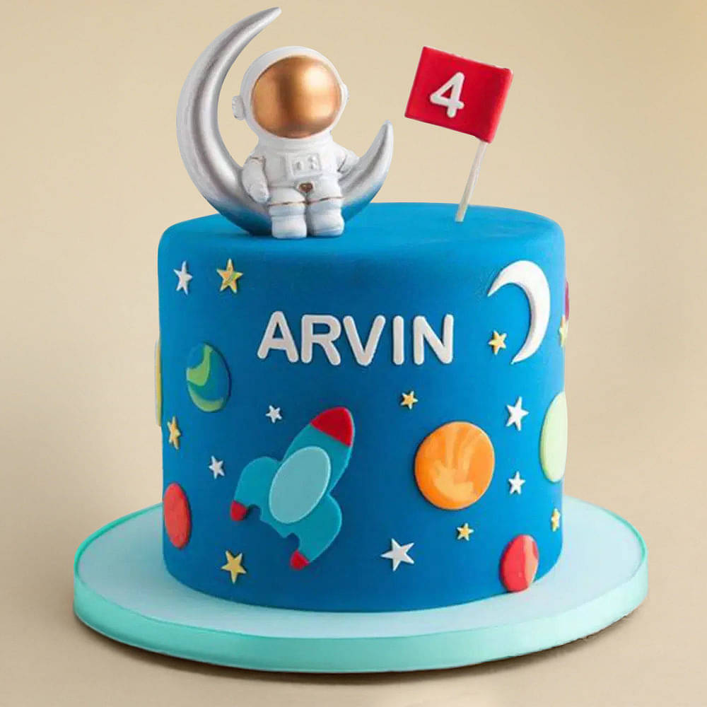 Astronaut Space Fondant Cake