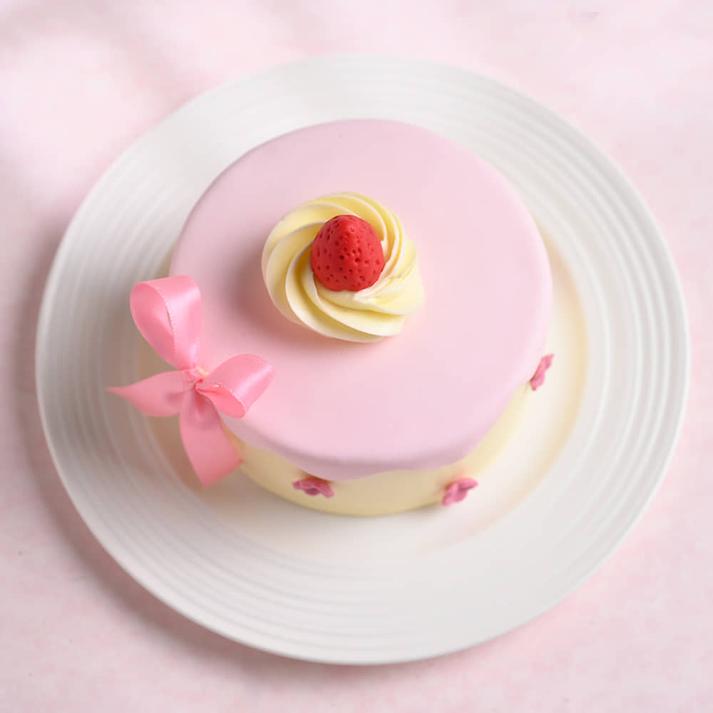 Berry Ribbon Bento Drip Cake