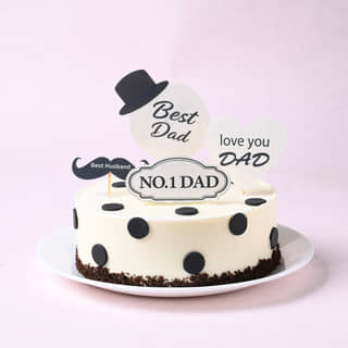 Front View of Best Dad Hat N Moustache Cake Front View of Best Dad Hat N Moustache Cake