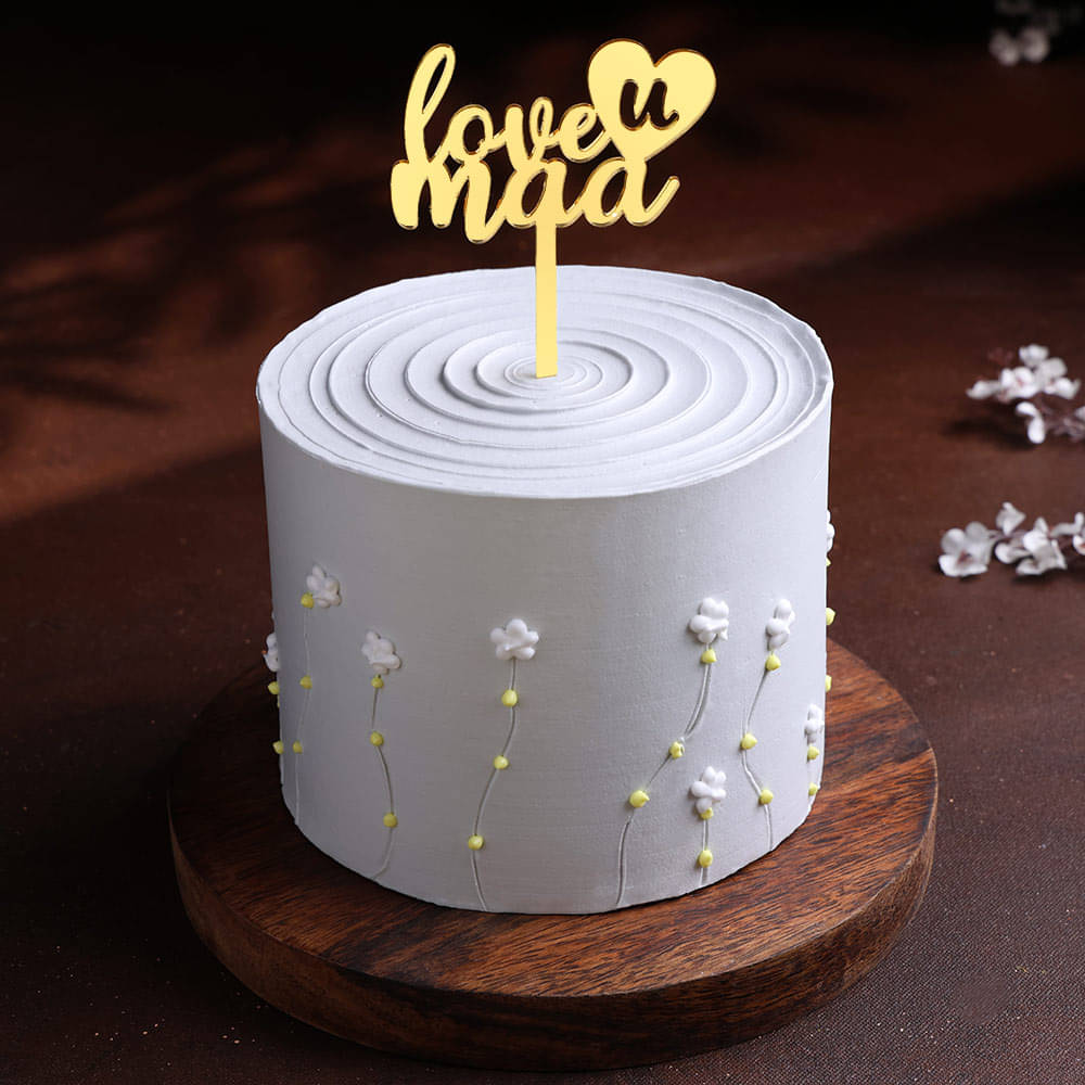 Front View of Delicious Vanilla Cake: Perfect Mother's Day Treat