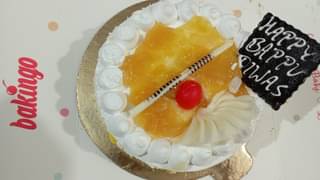 Classic Pineapple Cream Cake