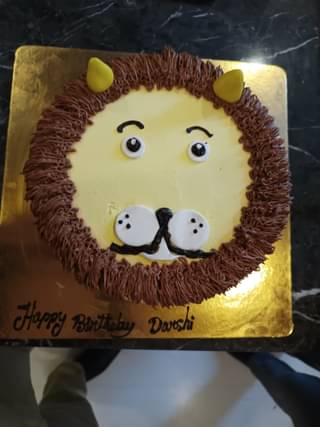 Gorgeous Lion Cream Cake