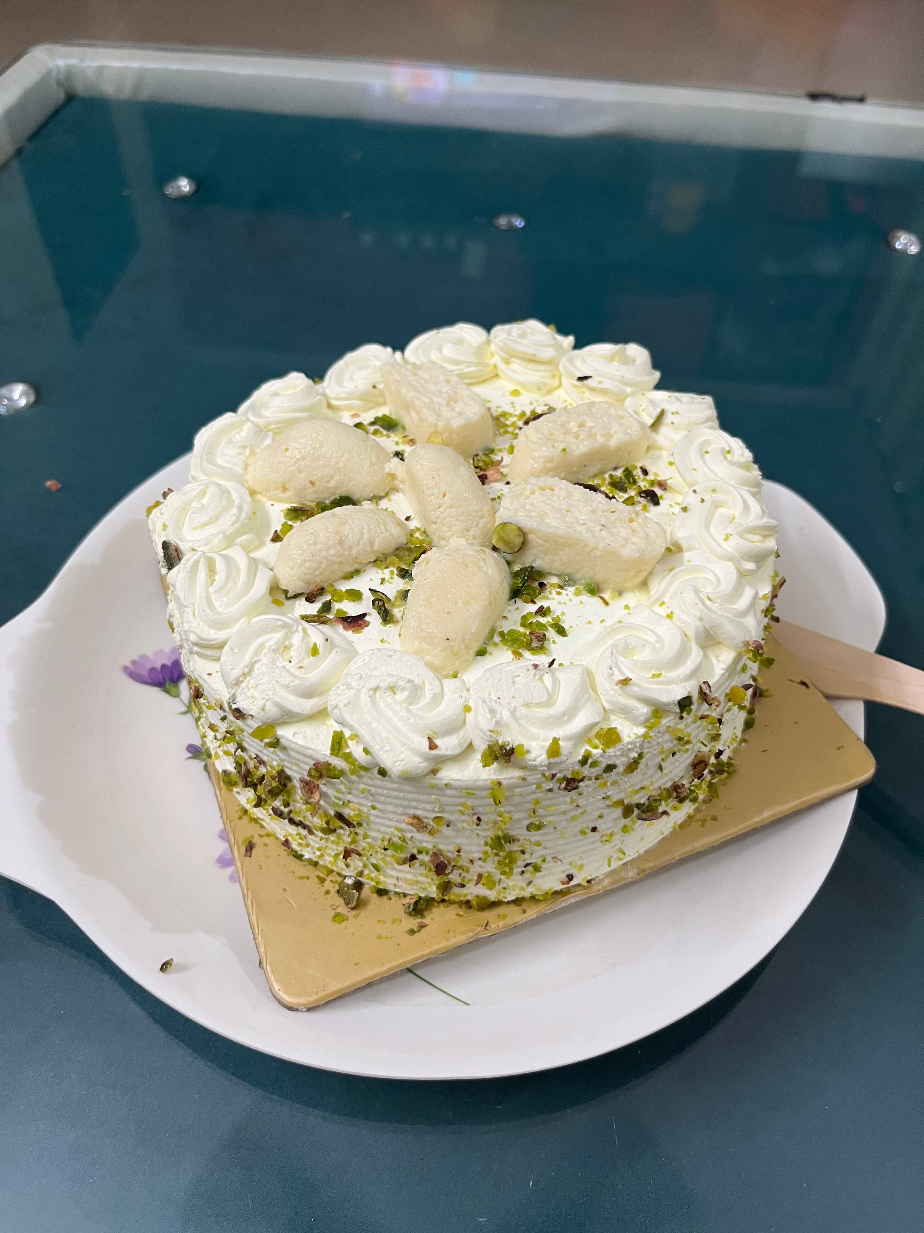 Save upto 20% on Rasmalai Cake [500 Grams] around Manish Nagar, Nagpur -  magicpin | September, 2023
