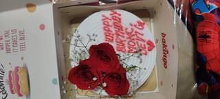 Love N Rose pinepple Cake