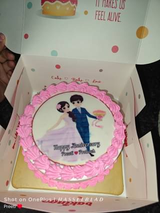 Pretty Prince N Princess Round Cake