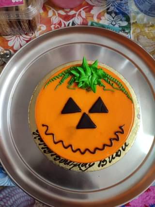 Round Jack O Lantern Cake