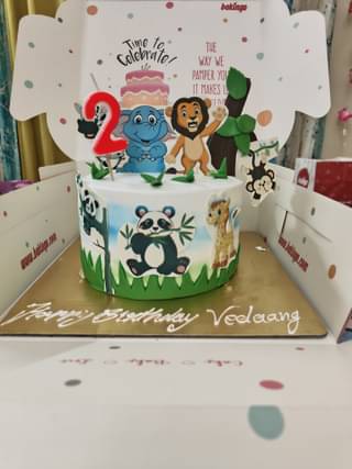 Jungle Paradise Theme Cake