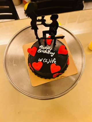 Chocolate Cake With Couple Topper