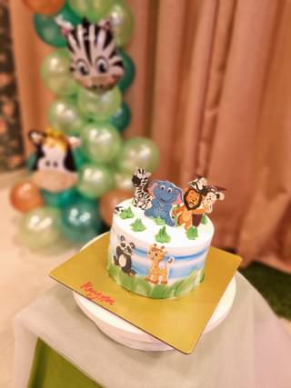 Jungle Paradise Theme Cake