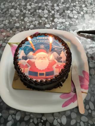 Round Photo Christmas Cake