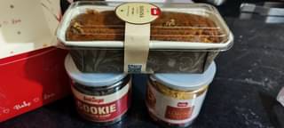 Tea Cake N Cookies Hamper