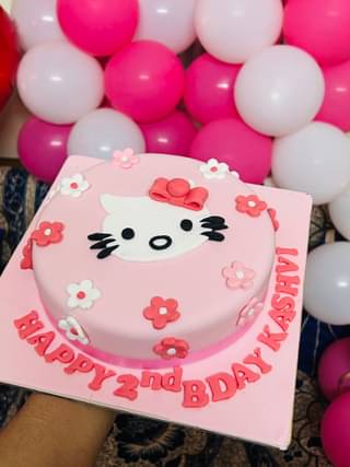 Round Kitty Fondant Cake