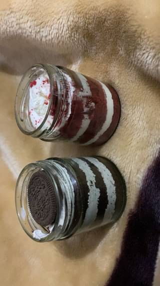 Red Velvet And Oreo Chocolate Jar Cake