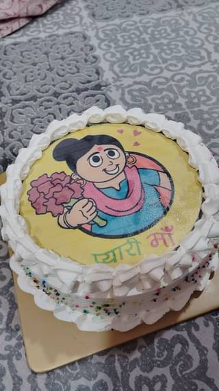 Vibrant Poster Cake for Pyaari Maa