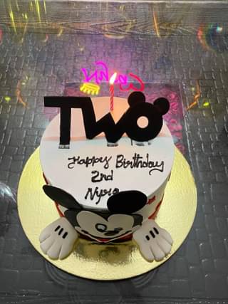 Mickey Mouse Fondant Stars Cake