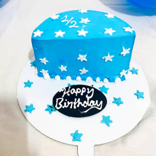 Blue & White Star Vanilla Half Cake