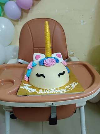 Unicorn Theme Pinata Cake