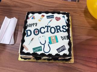 Smashing Doctors Photo Cake