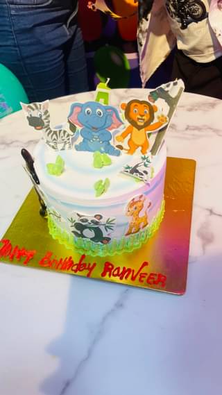 Jungle Paradise Theme Cake