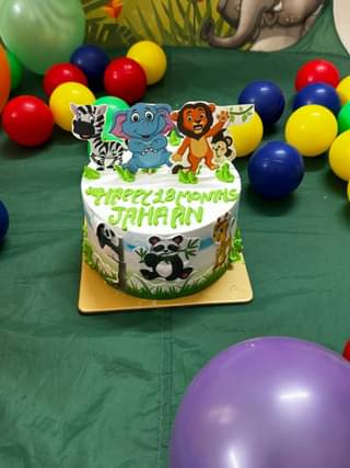 Jungle Paradise Theme Cake