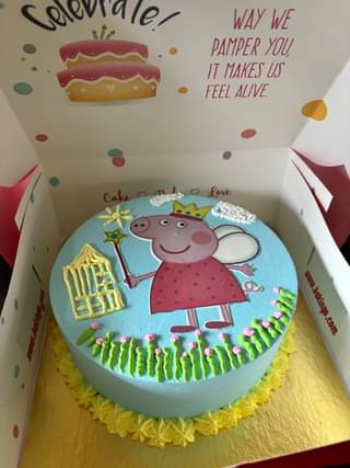 Pretty Peppa Pig Cake