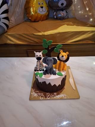 Jungle Jamboree Cake