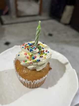 Funfetti Vanilla Cupcake