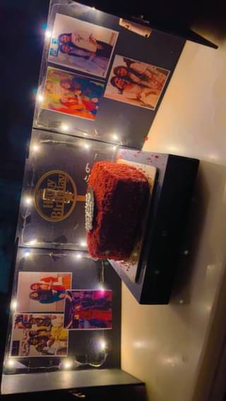 Red Velvet Cake N Chocolate Box