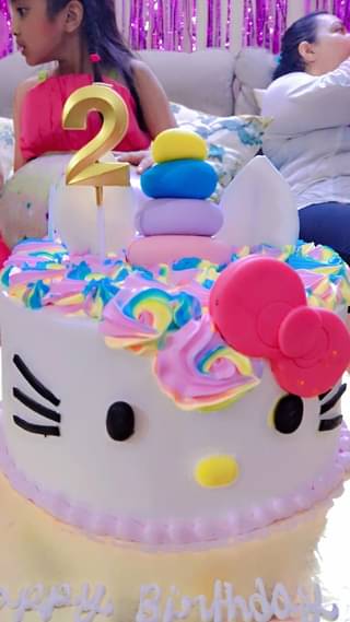 Hello Kitty Cutie Cake