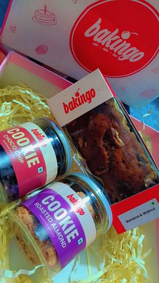 Tea Cake N Cookies Hamper