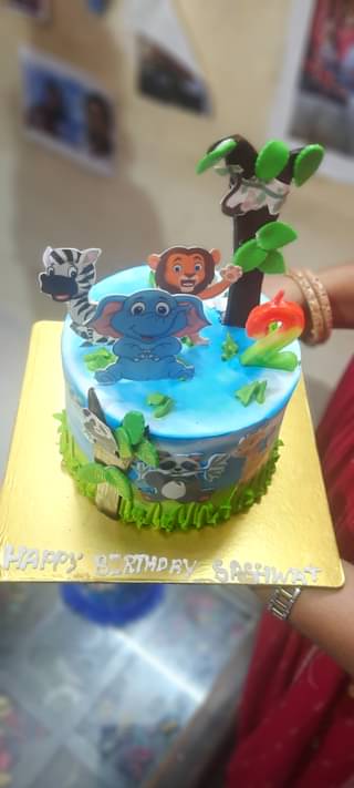 Jungle Paradise Theme Cake