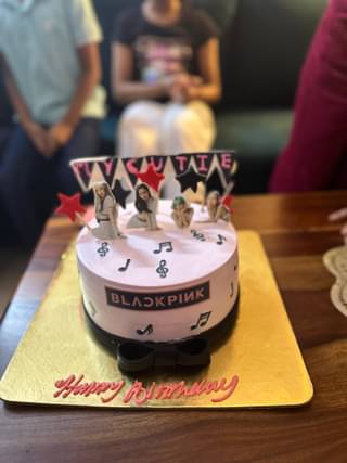 KPop Diva BlackPink Cake