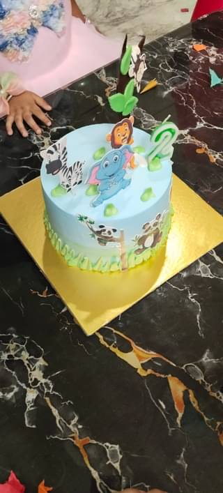 Jungle Paradise Theme Cake