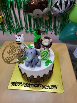 Jungle Jamboree Cake