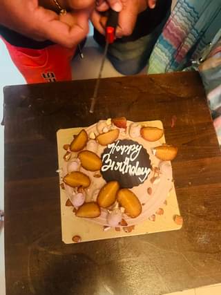 Gulab Jamun Badam Cream Cake