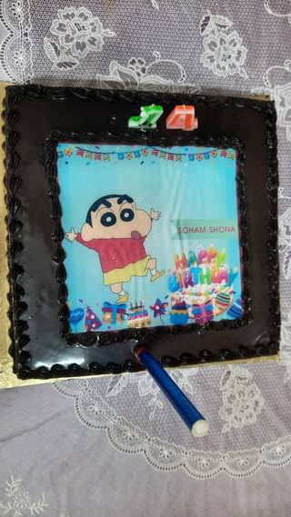 Shinchan Poster Cake