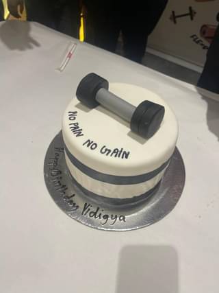 Barbell Gym Fondant Cake