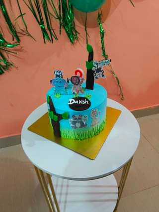 Jungle Paradise Theme Cake