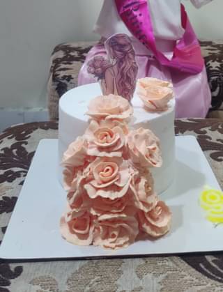 Glamorous Butterscotch Womens Day Cake