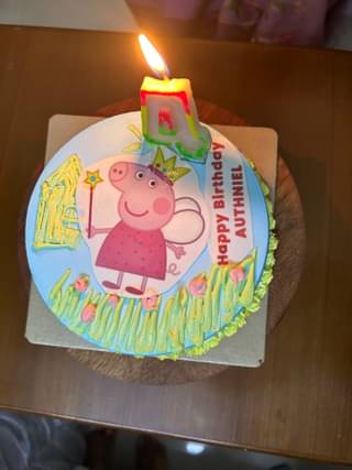 Pretty Peppa Pig Cake