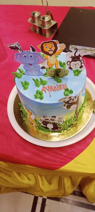 Jungle Paradise Theme Cake