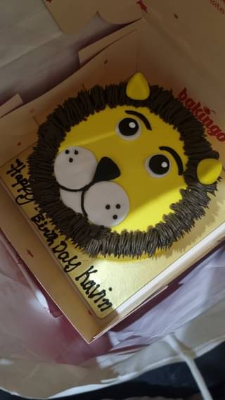 Gorgeous Lion Cream Cake