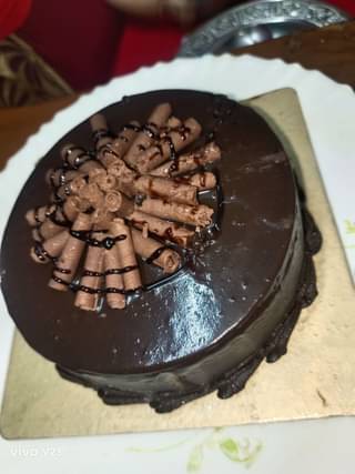 Roll Up Chocolate Truffle Cake