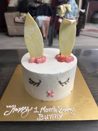 Charming Bunny Theme Cream Cake