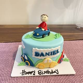 Cartoon Travel Car Fondant Cake