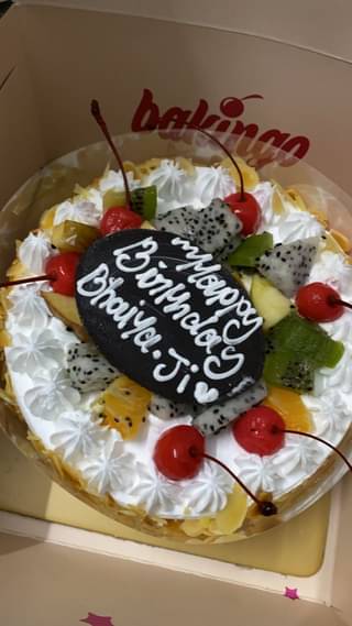 Fruits & Nuts Cream Cake