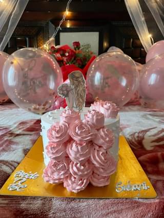 Glamorous Butterscotch Womens Day Cake