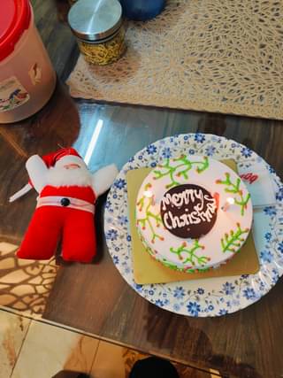 Frosted Merry Christmas Cake